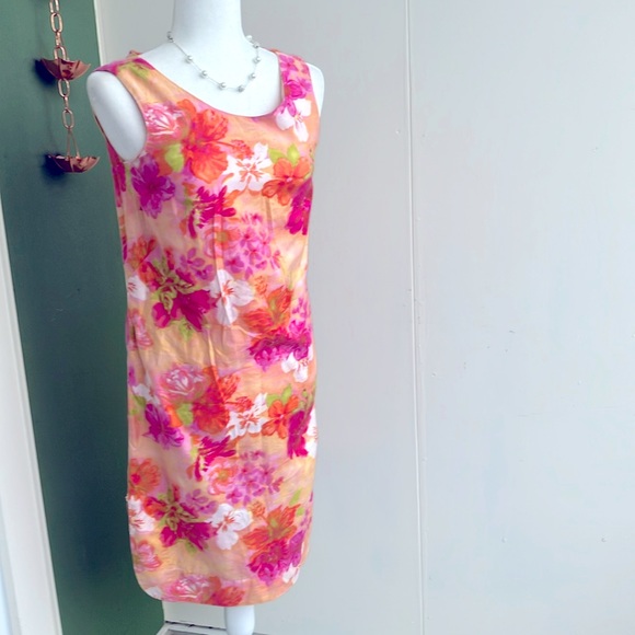 Vintage Dresses & Skirts - Vintage 60s 70s Peach and Magenta Floral Hawaiian Dress